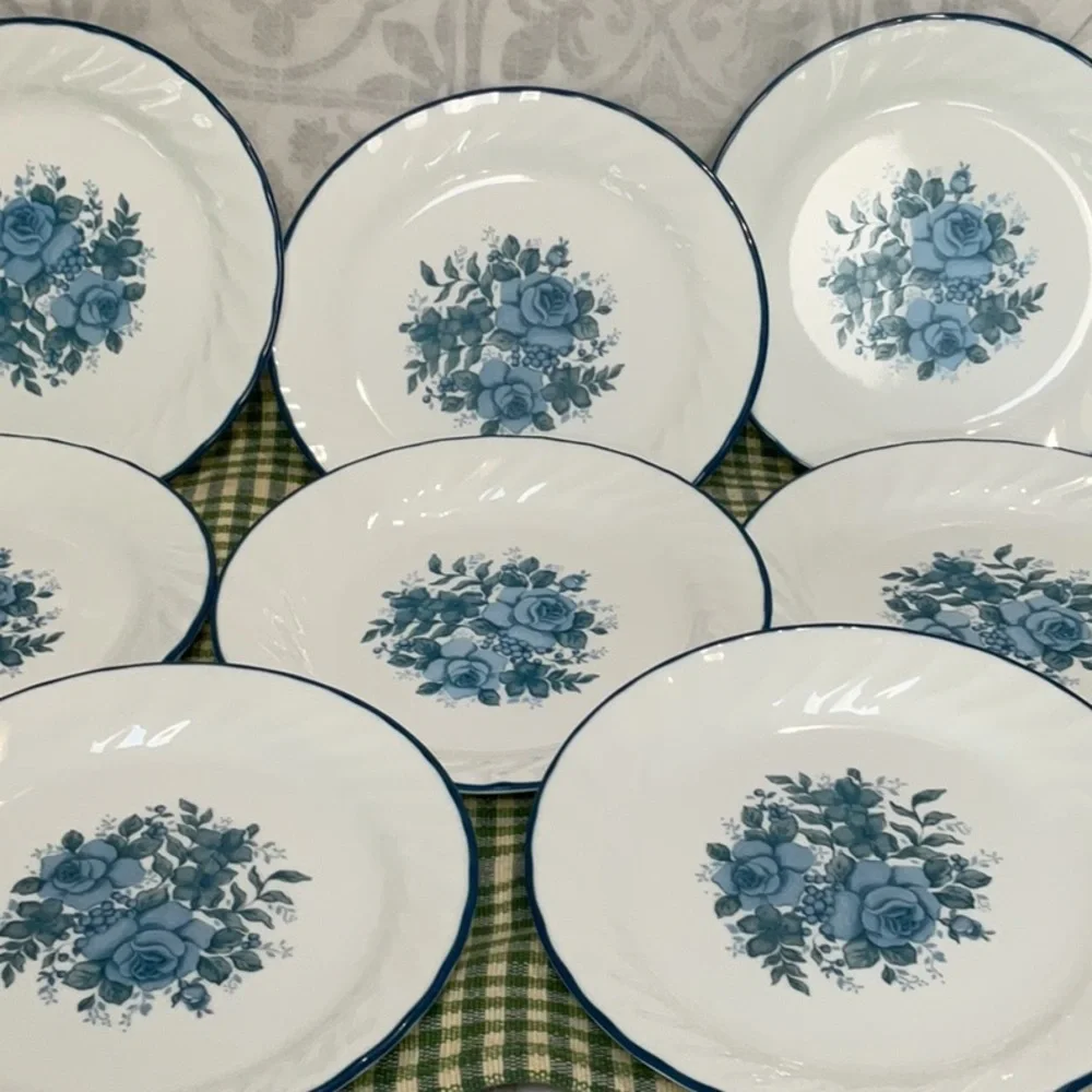 8 Corelle Blue Velvet dessert plates. Never used.